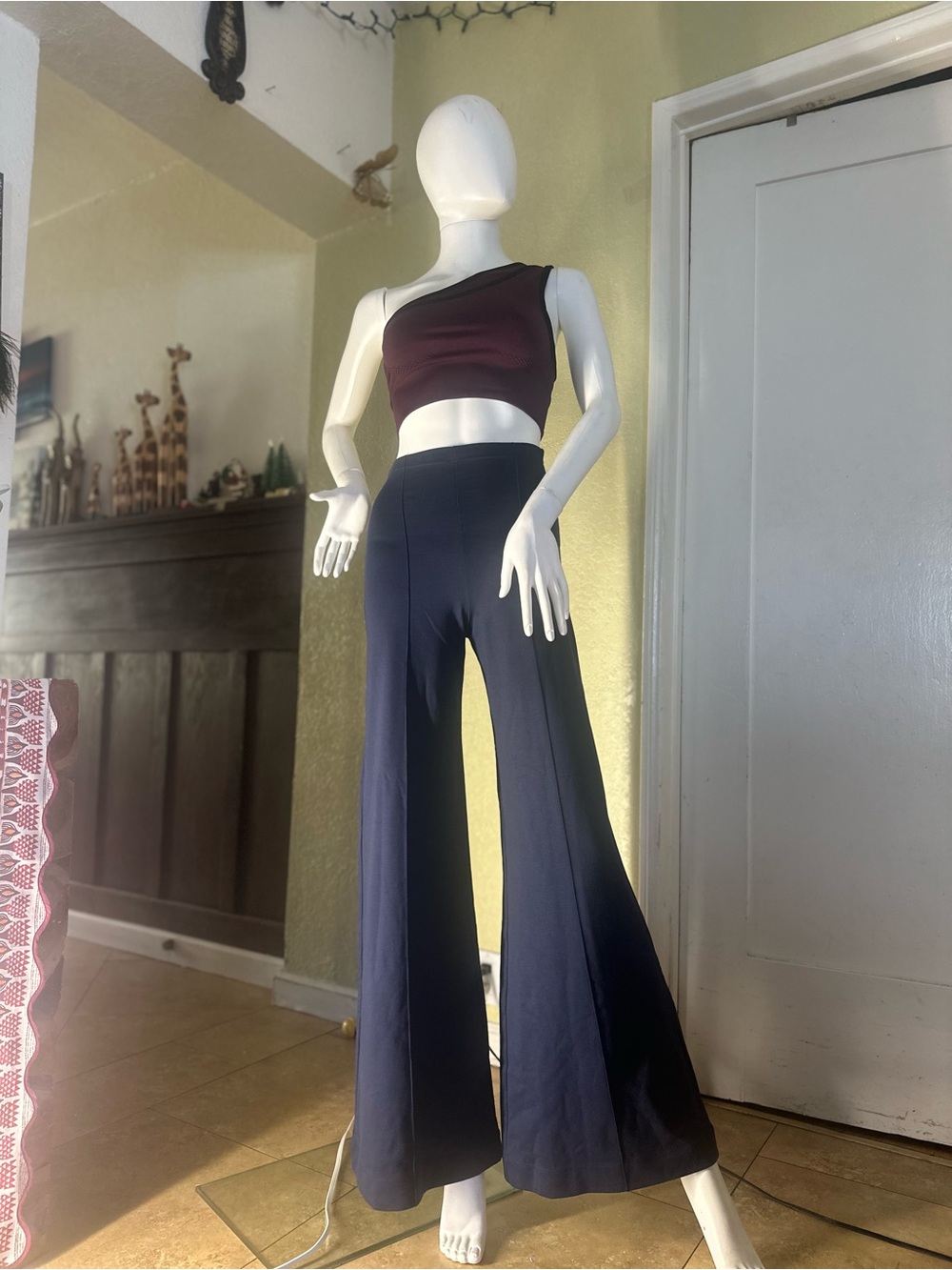 Wide-Leg High-Waist Pants in Navy - Women